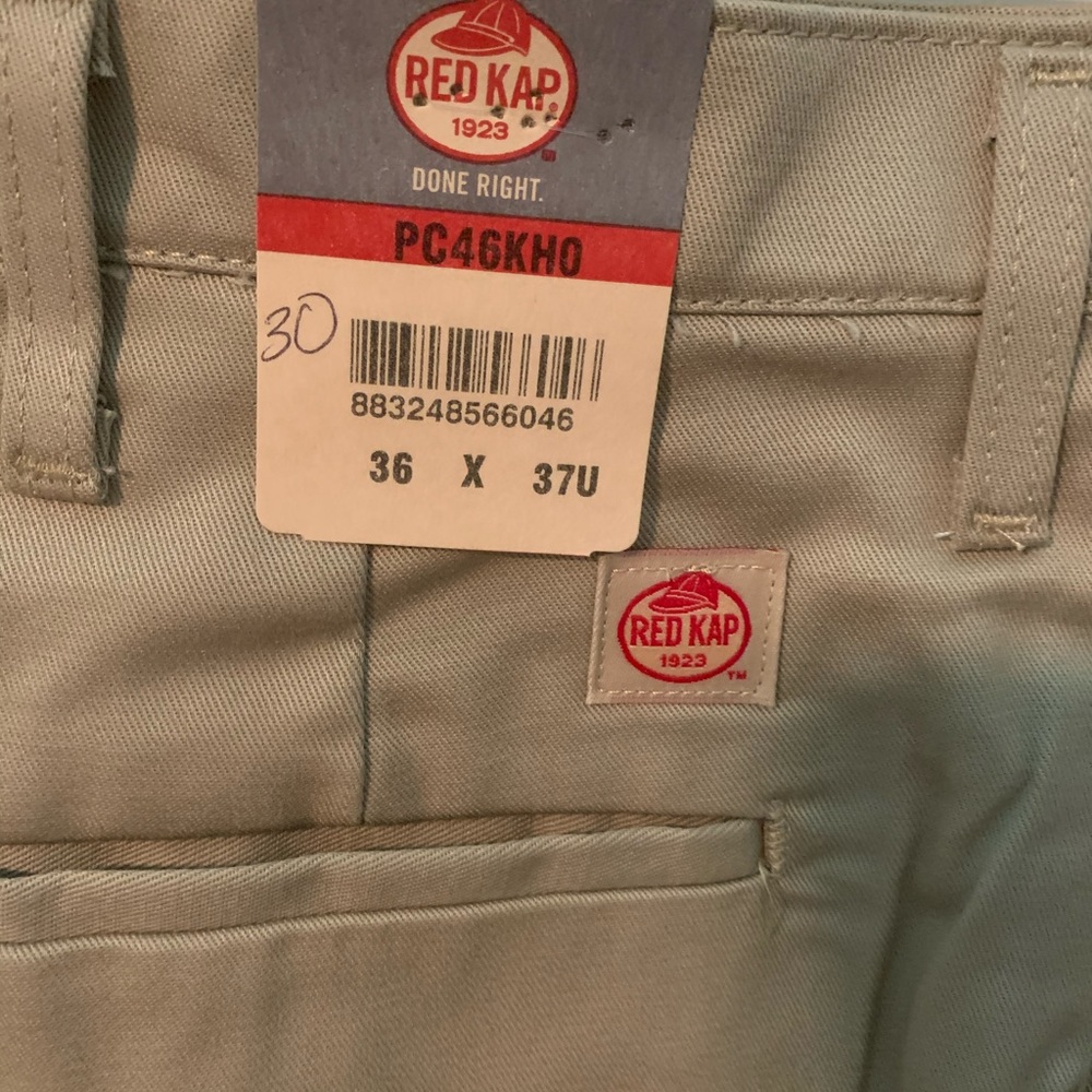 Red Kap Pleated Front Men’s Pants **NEW**